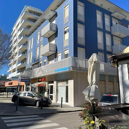 Haus Azzurra Apartment Lignano Sabbiadoro Bagian luar foto